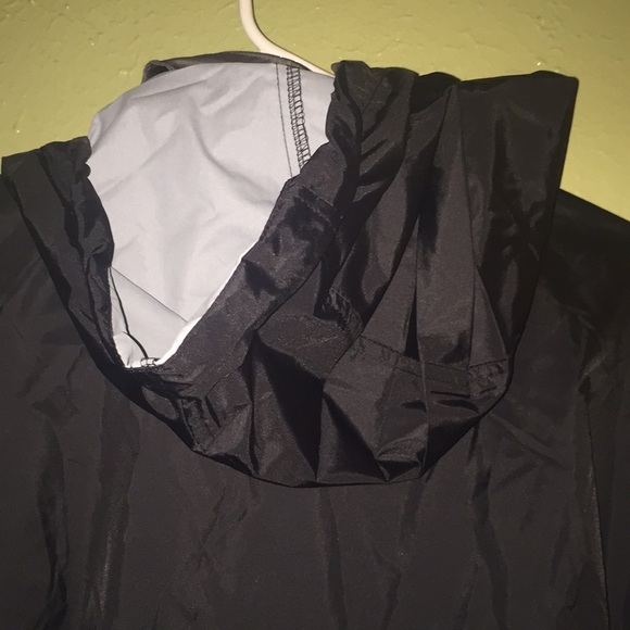 Windbreaker Jacket size L - Picture 5 of 5